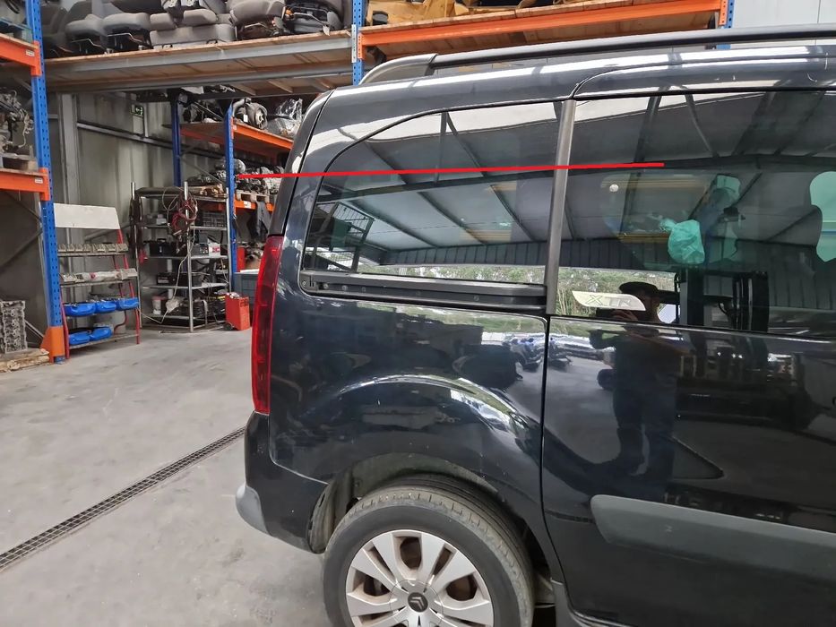 Painel trás direito CITROËN Berlingo Van (B9)