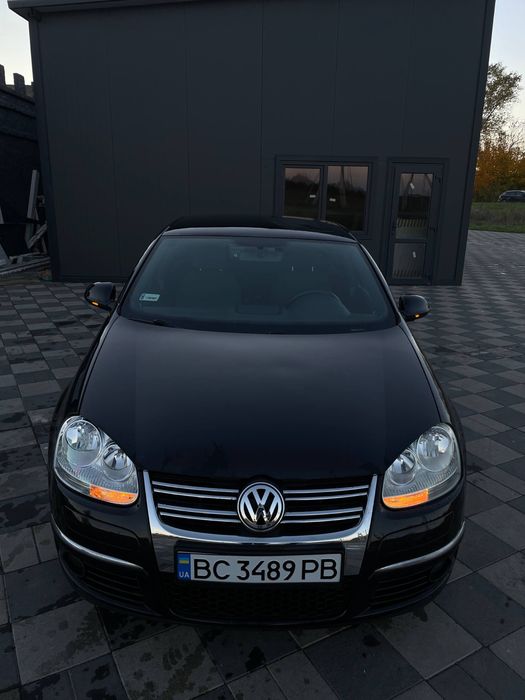 Volkswagen Jetta 1.6 mpi газ-бензин