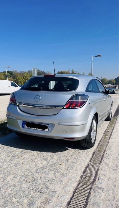 Opel astra H GTC