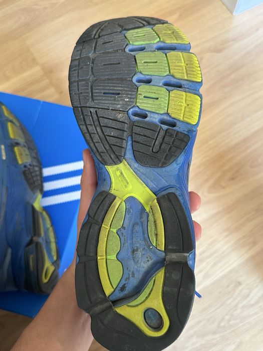 Кроссовки adidas orketro