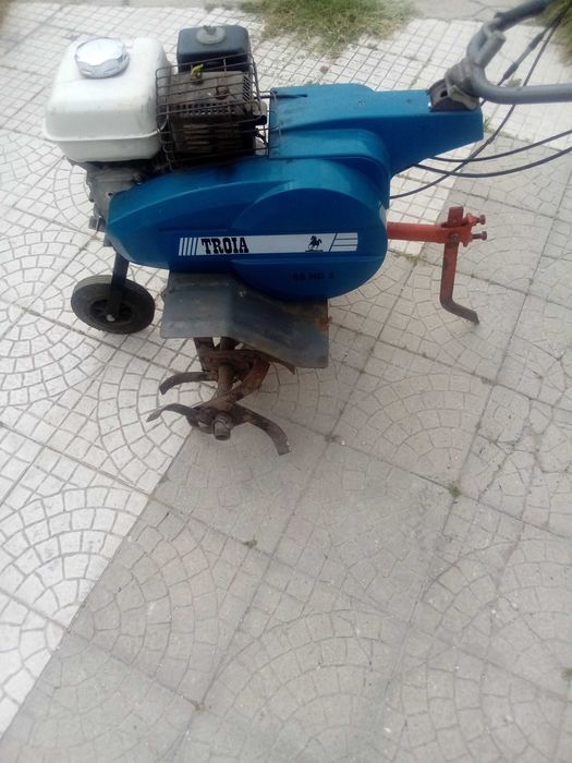 Moto enxada Honda pouca horas de uso