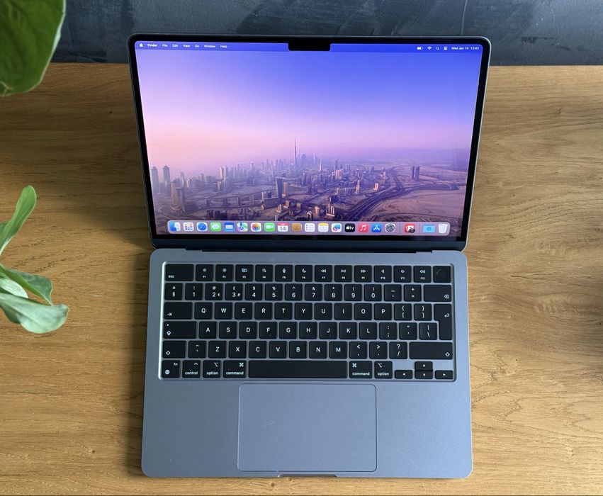 Apple Macbook Air M2 16gb