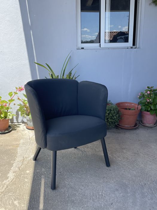 Poltrona/Cadeirão Moderno em preto Em bom estado