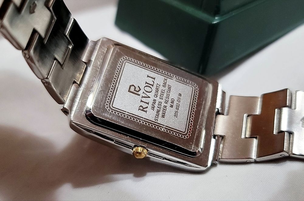 Новые часы Rivoli с японским механизмом в коробке из 90х годов не ссср