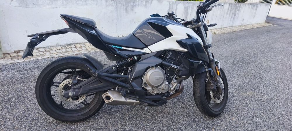 CF moto 650 NK 2022