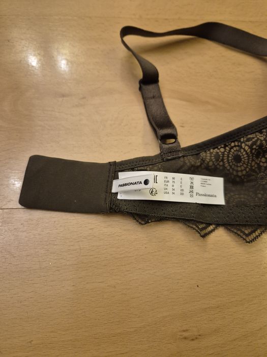 Biustonosz Passionata 75E