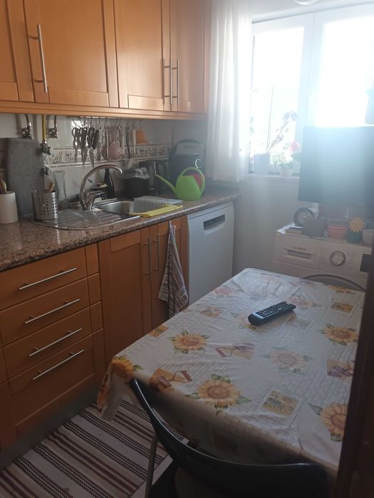 Vende-se Casa T1 Campo de Ourique