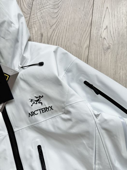 Пуховик Arcteryx 3в1 (ветровка+пуховой подклад)