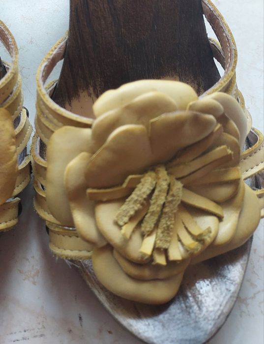 Klapki,buty,sandaly,obcas,piękne,ozdobneroz.35,nowe,
