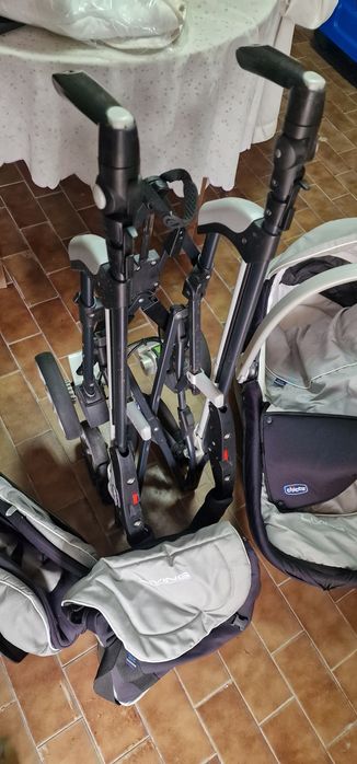 Chicco  Trio living carrinho de passeio.
