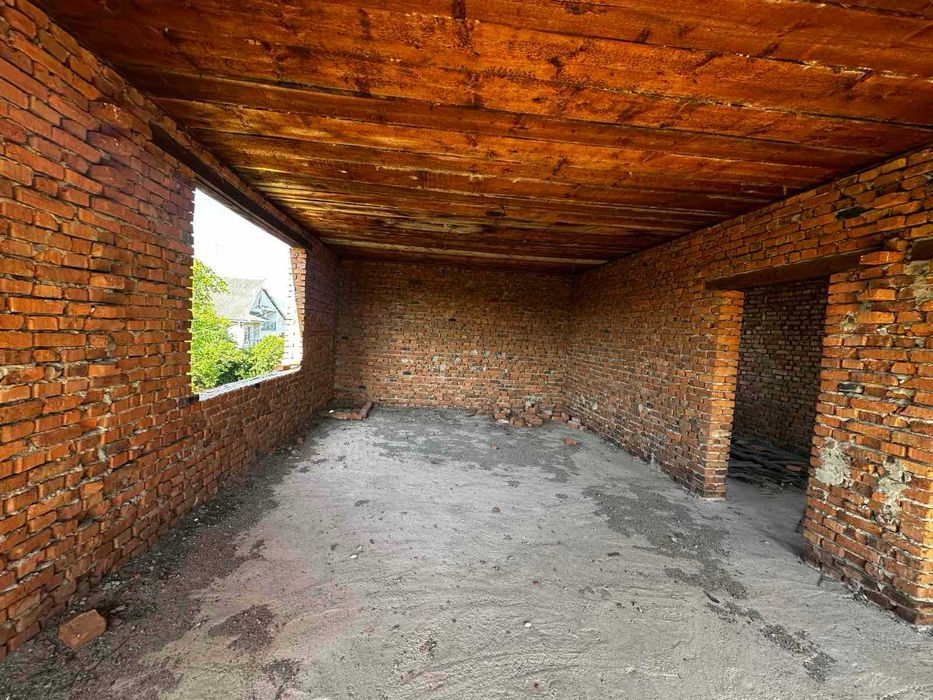 Продається недобудова в смт. Тересва