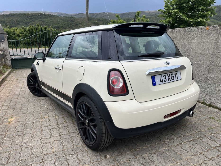 Mini Cooper D (motor BMW) – Excelente estado