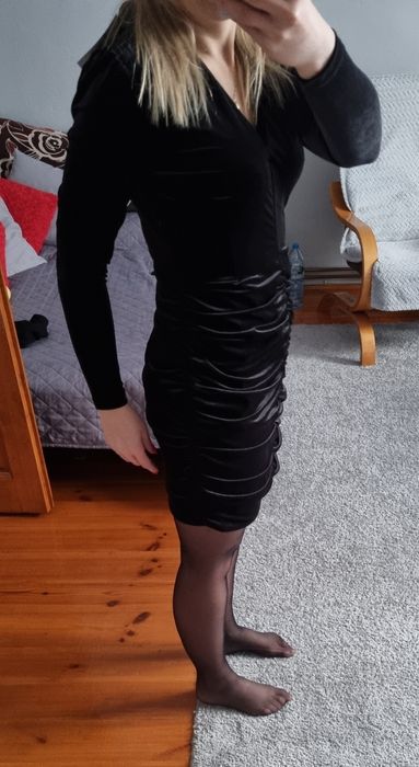 Sukienka welurowa mohito