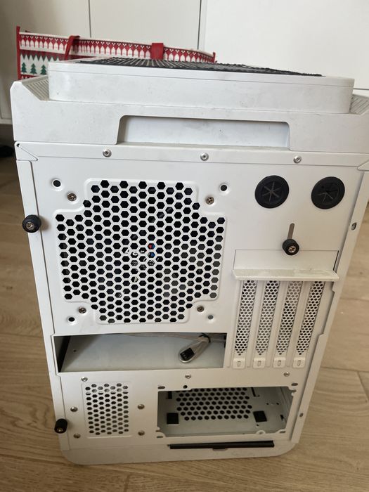 Caixa de computador (micro atx)