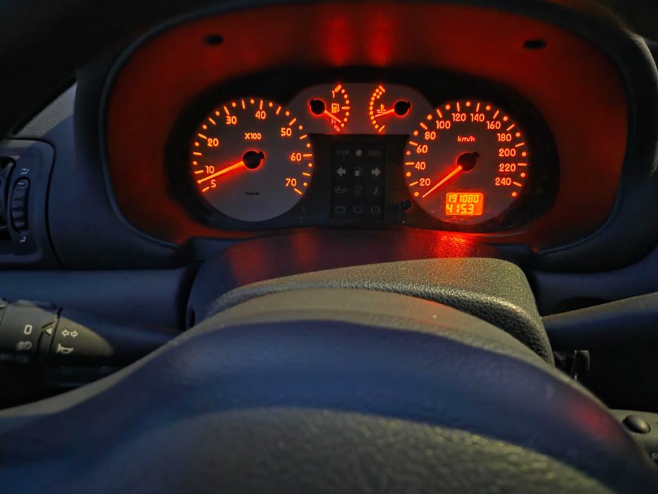 Renault Clio II 1.4 16v 2000r MTV edition