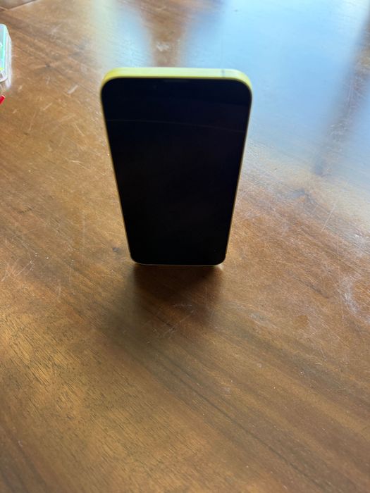 iPhone 14 em excelente estado