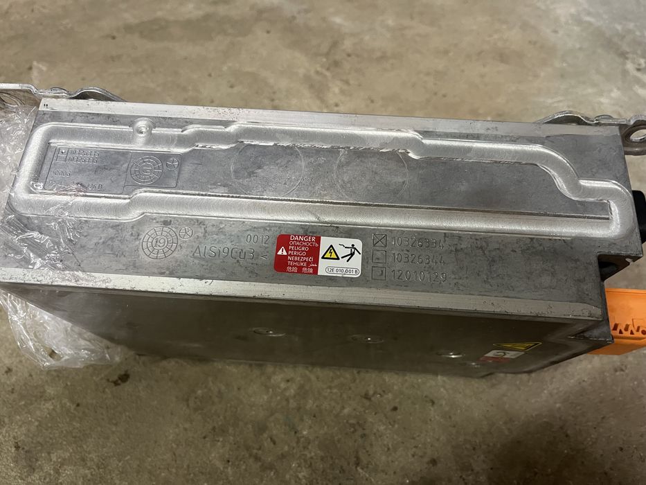 5qe915684j блок зарядки Audi e-tron etron 2019 55