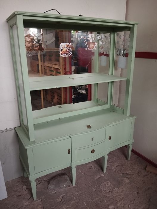 Móvel vitrine antigo