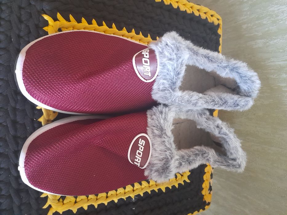 Одежа різна,креми,нове.