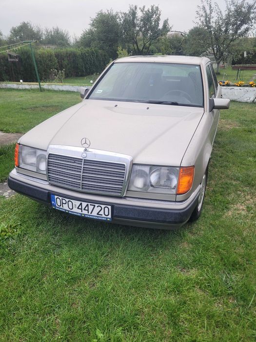 Mercedes-Benz W124