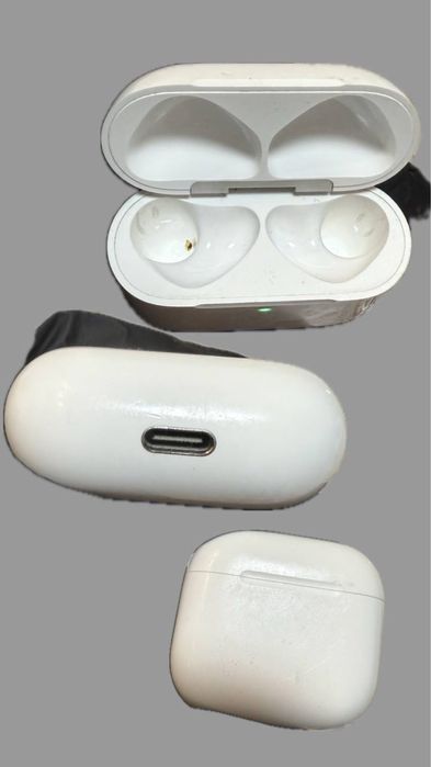Навушники оригінальні Apple AirPods 4 (б/в)