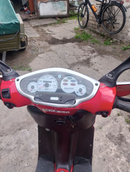 Скутер Piaggio 2009року