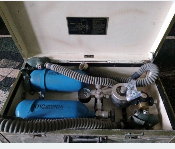 Продам кисневий інгалятор И-2