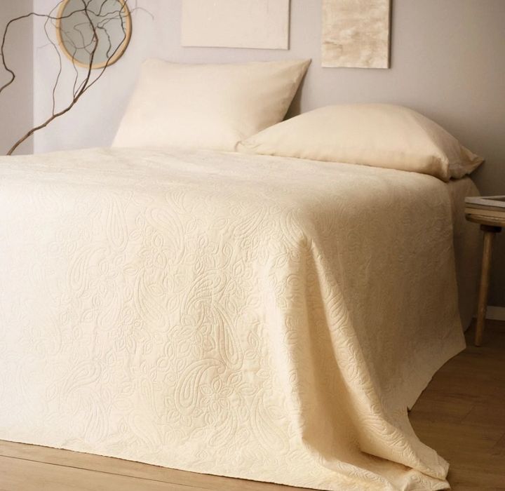 Nowa narzuta kremowa Throw Homla 220x240 cm