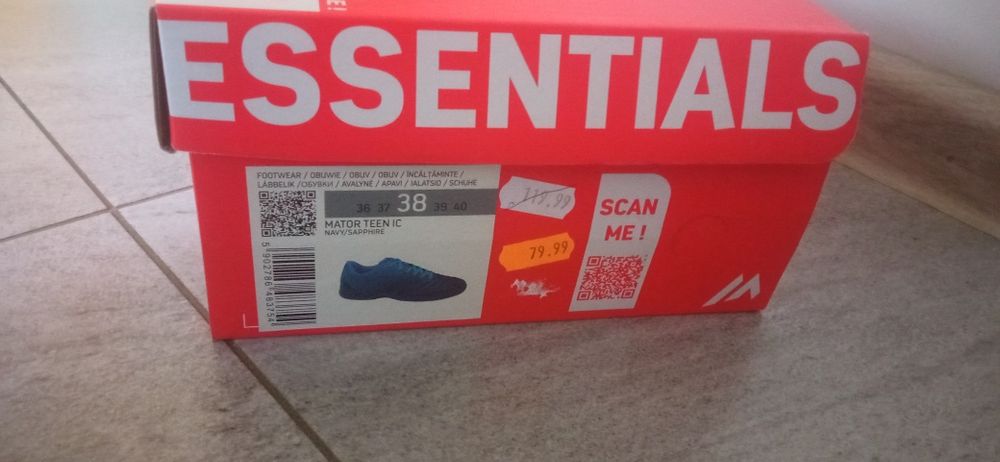 Buty chłopięce roz 38  ( nowe )