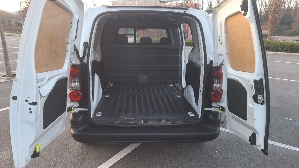 Peugeot Partner 1.6  cx. automática