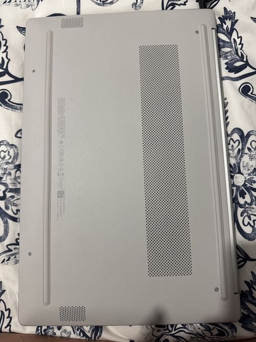 computador HP Intel Core i3 N305 15.6”