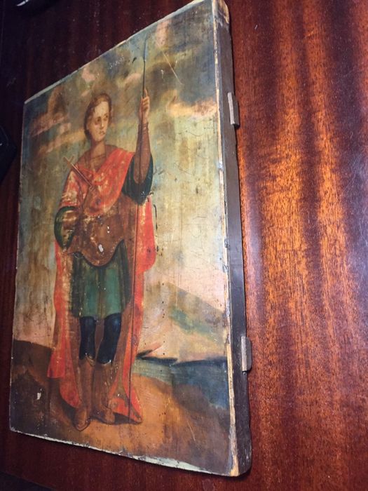 Старинная икона на дереве.