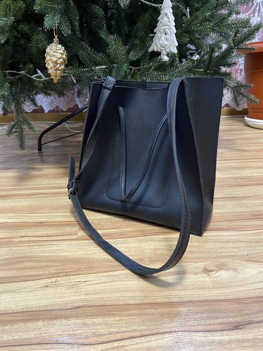 Жіноча чорна сумка