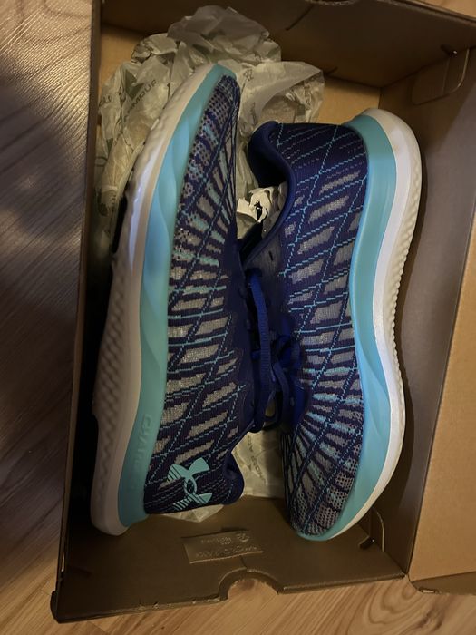 Nowe buty Under Armour Charged 44
