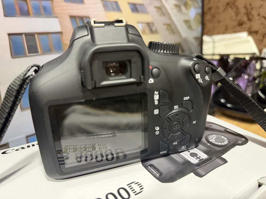 Фотоапарат Canon 4000d