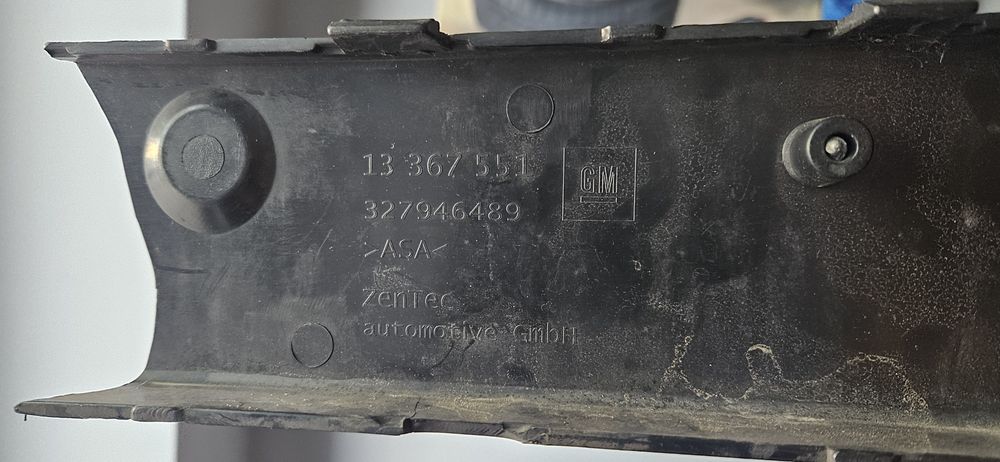 Kratka i listwa zderzaka OPEL ASTRA J GTC OPC