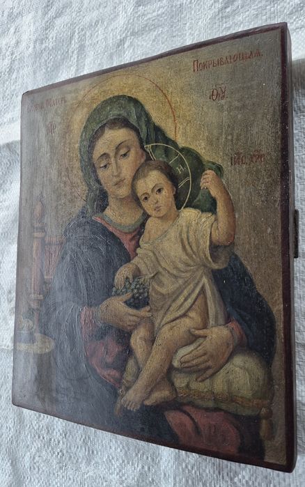 Икона Богородицы Покрывающая