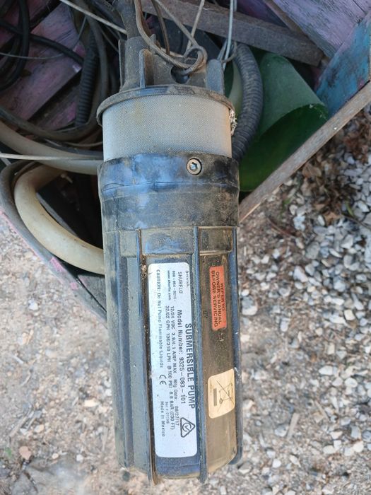 Bomba de água submersível SHURflo – 24V DC