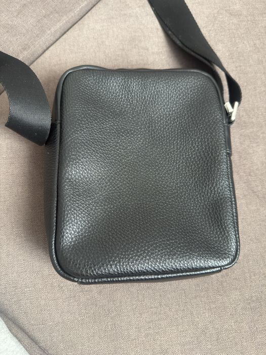 Bolsa TiraColo Tommy Hilfiger Semi-Nova