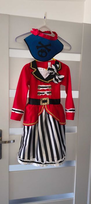 Strój piratka karnawał rozm. 122-128, 7-8 lat