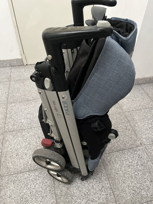 Carrinho bébé Confort com ovo e cadeira.