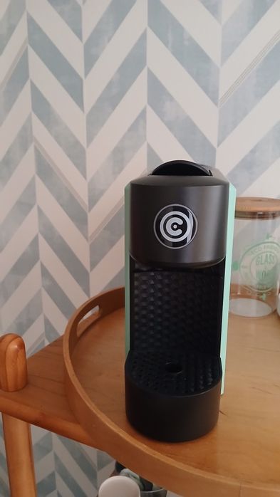 Máquina de Café. NOVA.