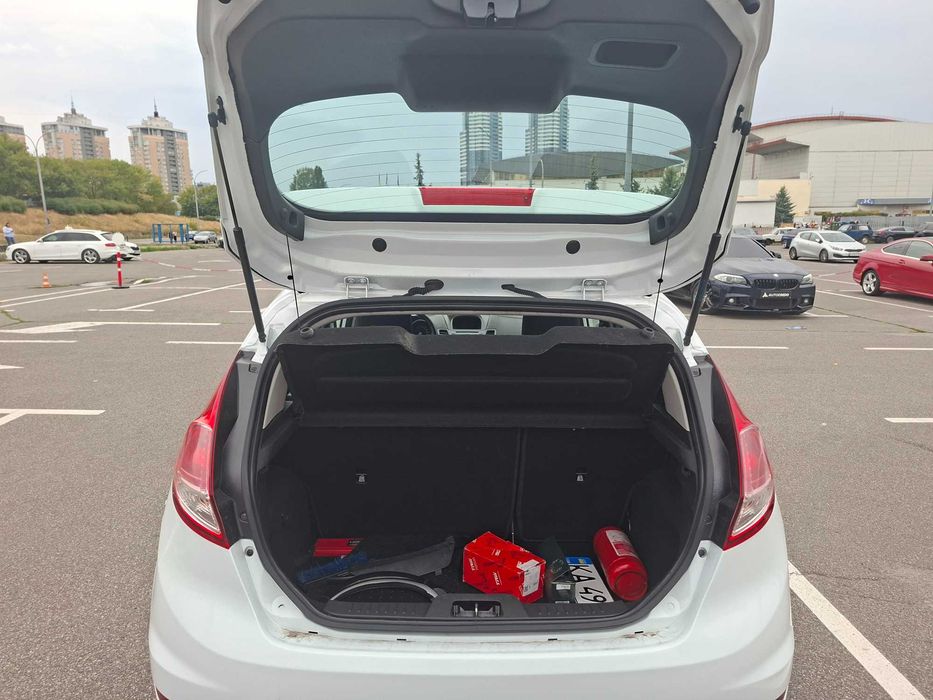 Ford Fiesta 2016 VIN WF0DXXGAKDGS42578 фото оголошення 13 з 16
