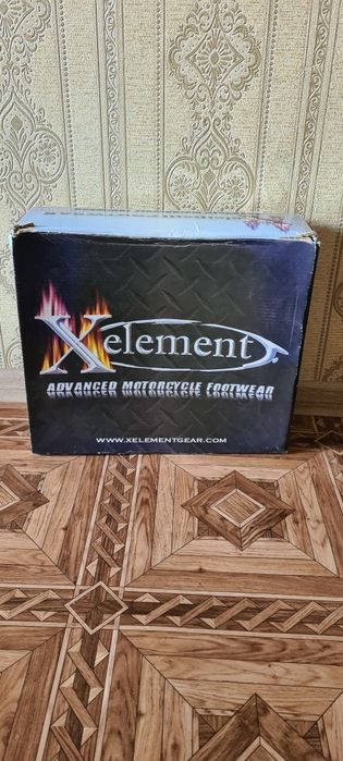 Продаються Мотоботи нові.