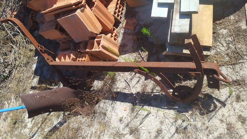 Charrua ferro antiga