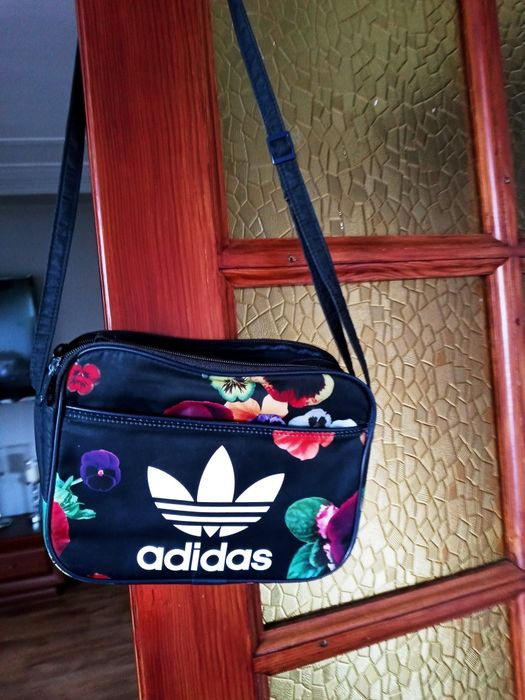 Torebka saszetka kolorowa mala damska Adidas