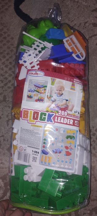 Продам дитячій конструктор