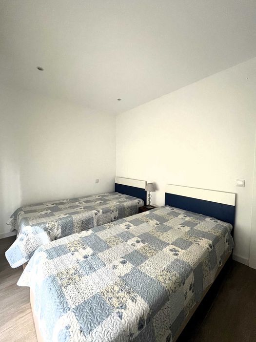 T2 (1ª linha) c/vista mar, a 50 metros da praia