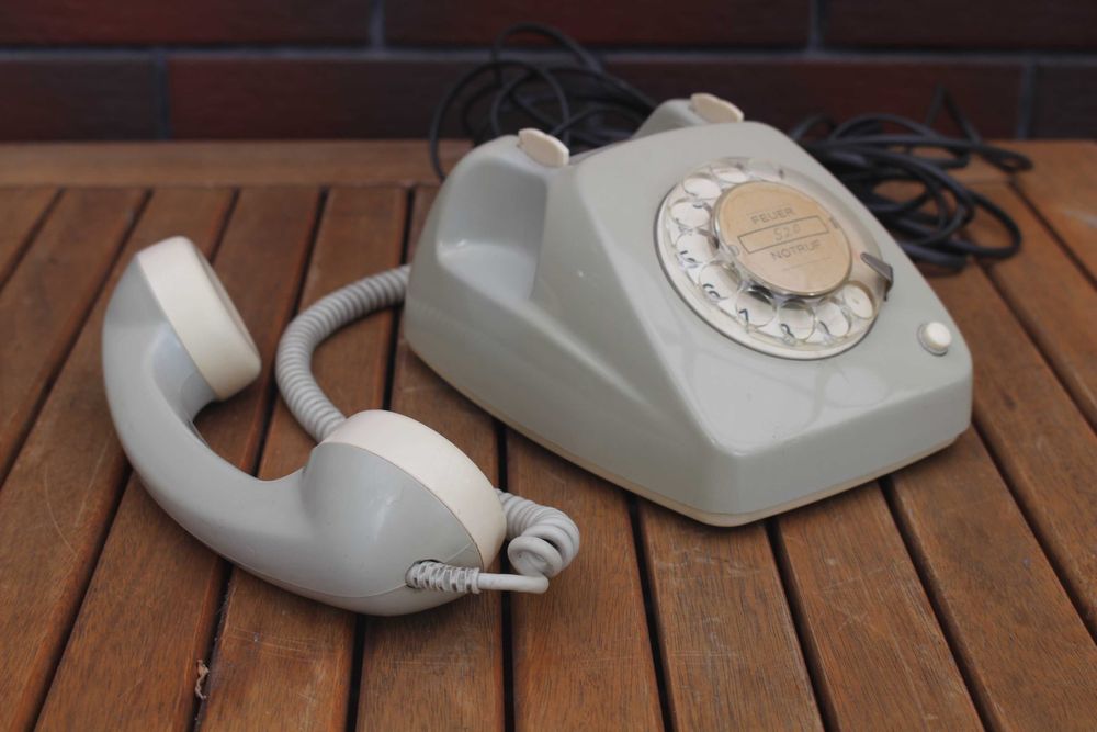 stary telefon FeTAp 612