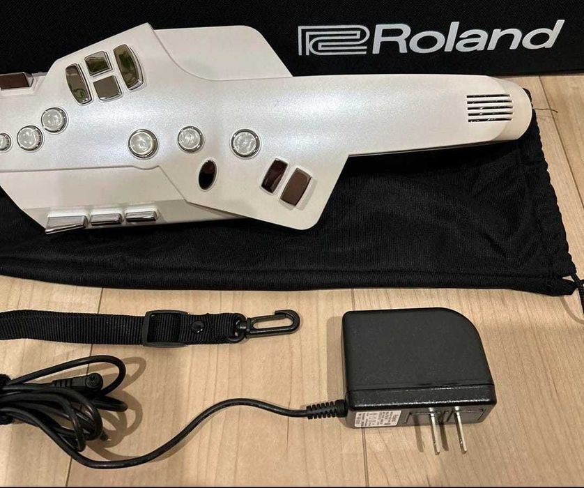 Multi instrumento Digital Roland aeropone AE 10